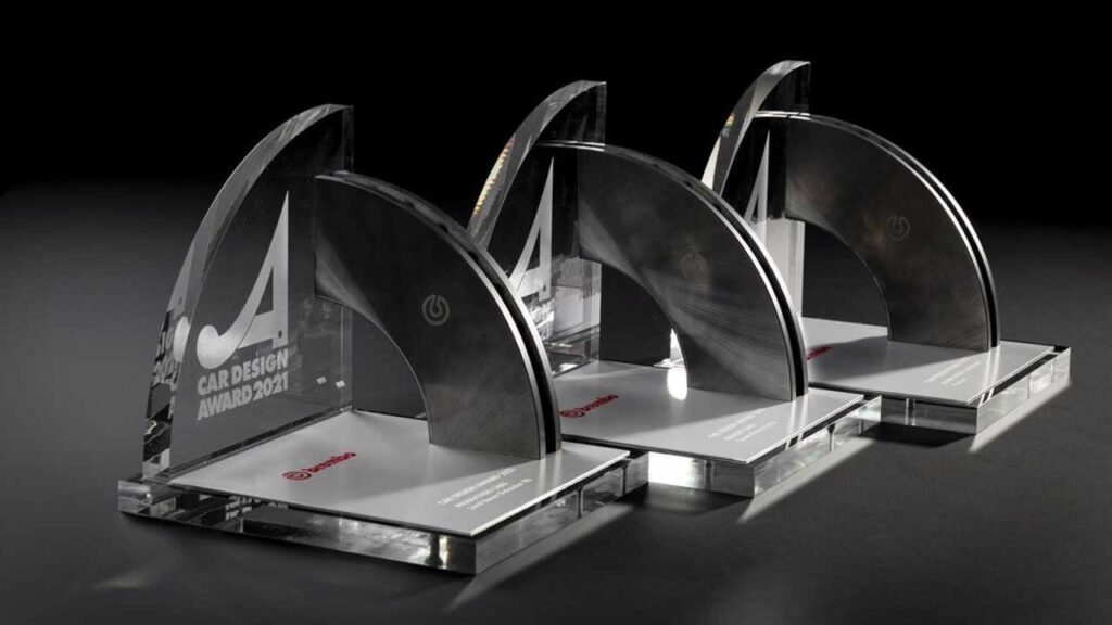 Car Design Award 2021: premiati il concept Canoo, la Defender 90 e il team Peugeot