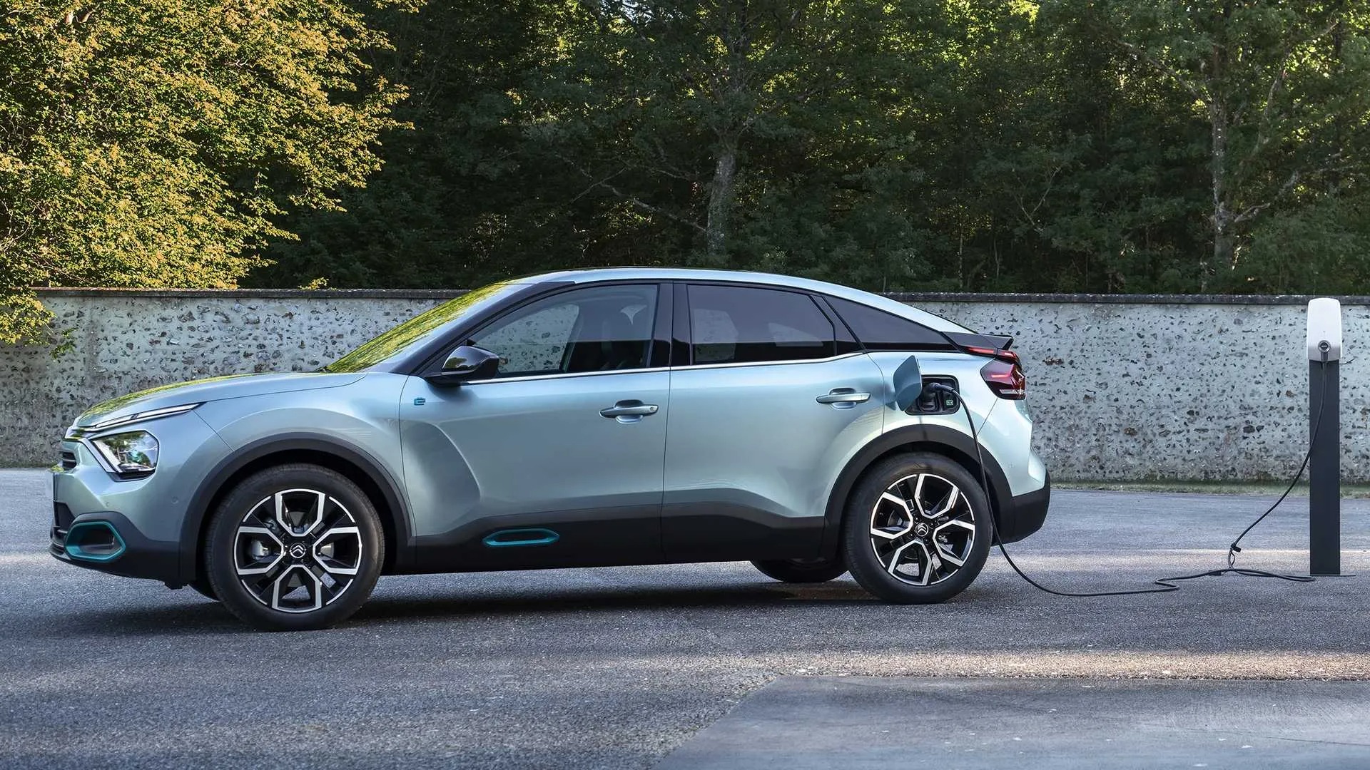 Citroen e-C4: migliora ancora l’autonomia