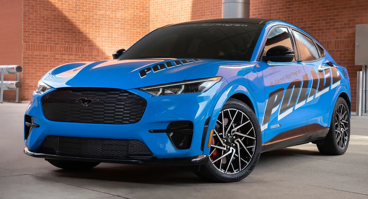 Ford Mustang Mach-E GT: 184 esemplari ordinati per le forze dell’ordine di New York