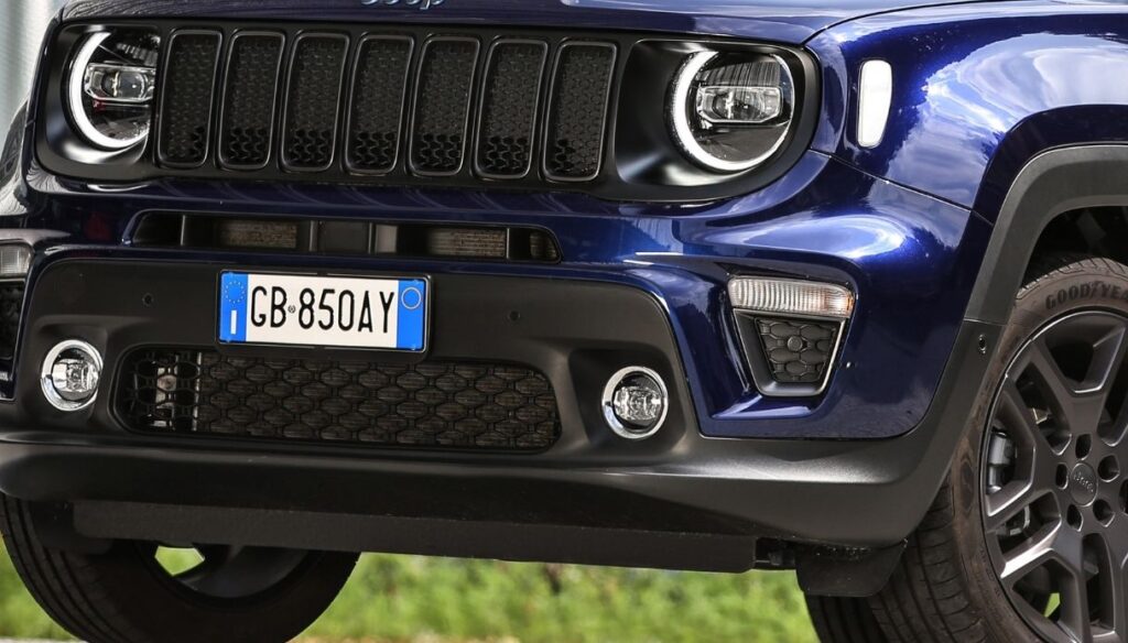 Nuova Jeep Renegade 2022: design, caratteristiche, motori e prezzo