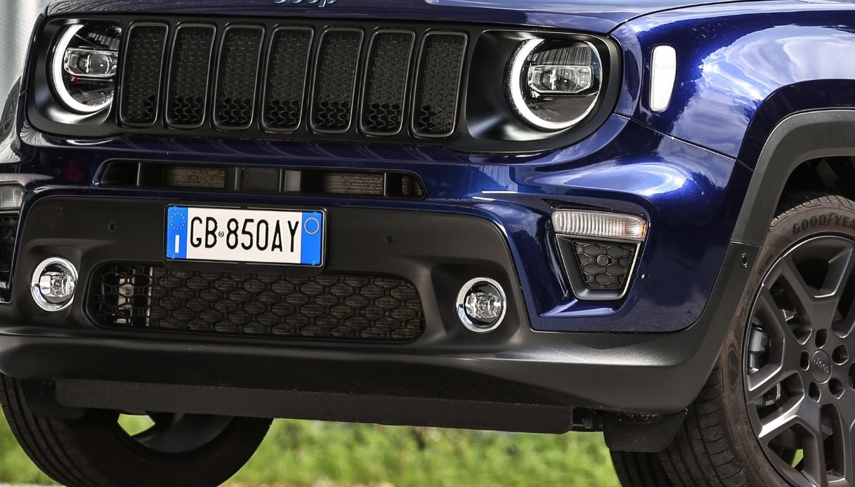 Nuova Jeep Renegade 2022: design, caratteristiche, motori e prezzo
