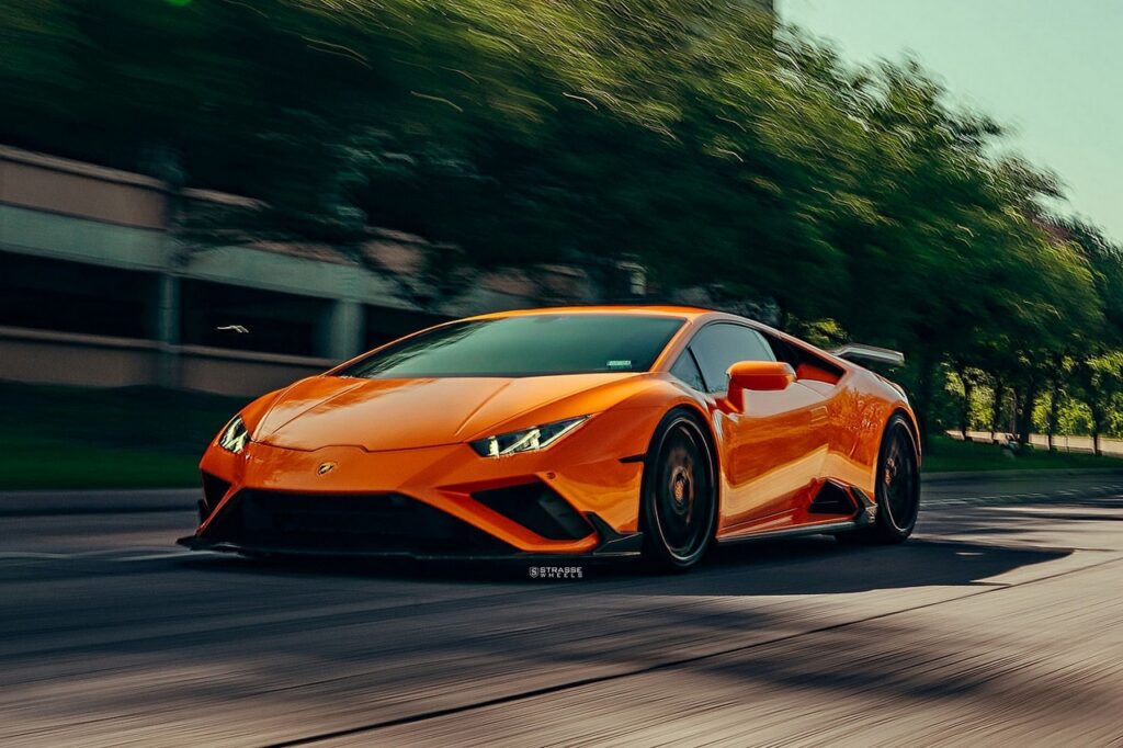 Lamborghini Huracan Evo si trasforma in un’auto da pista in stile STO