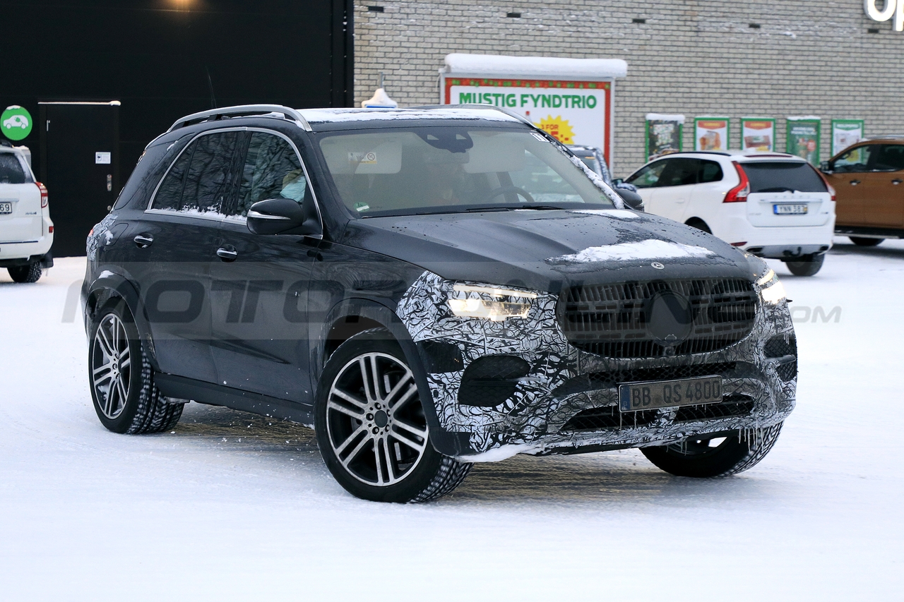 Mercedes GLE 2023 - Foto Spia 13-12-2021