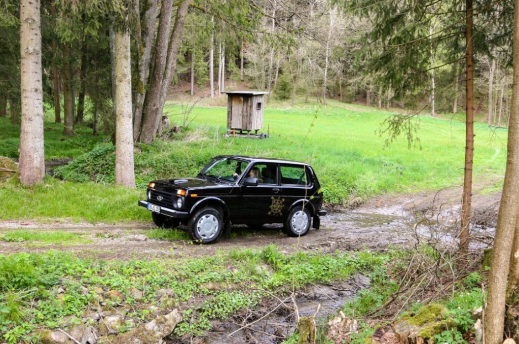 Lada Niva: diventa una vettura elettrica con 2.800 euro