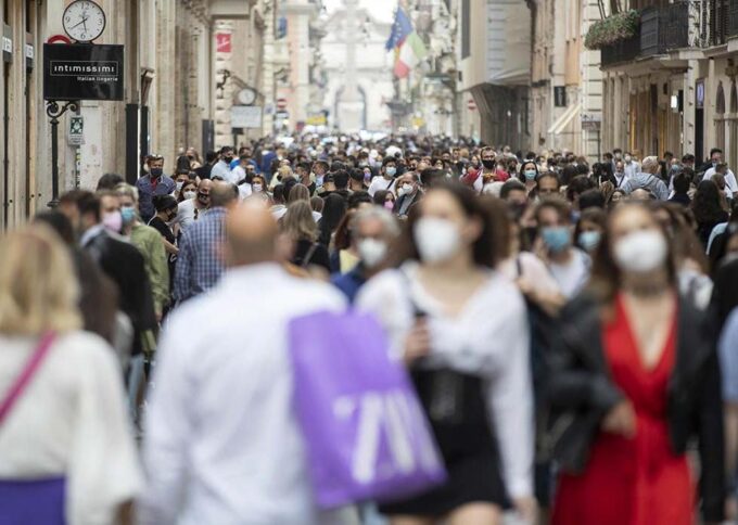 Green pass, mascherine e spostamenti: le nuove regole in Italia