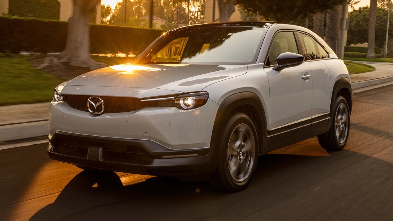 Mazda MX-30: la versione con motore rotativo Wankel come Range Extender slitta a fine 2022
