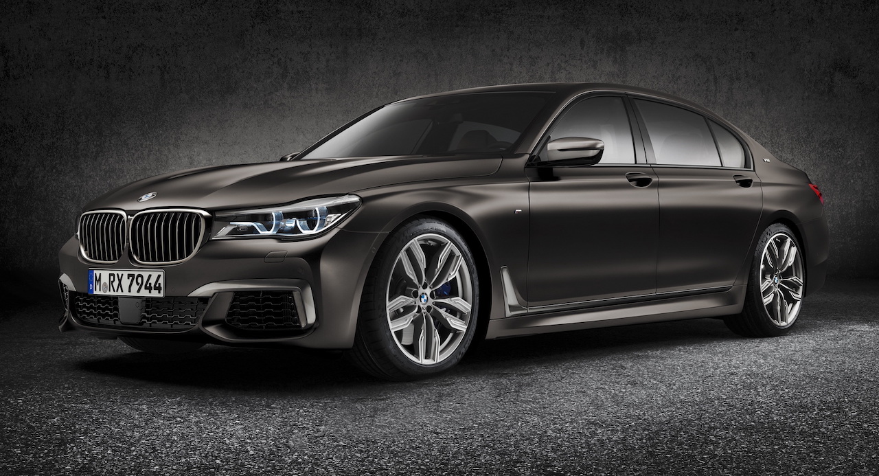 BMW M760i Final V12 Edition: svelata l’edizione che omaggia il V12