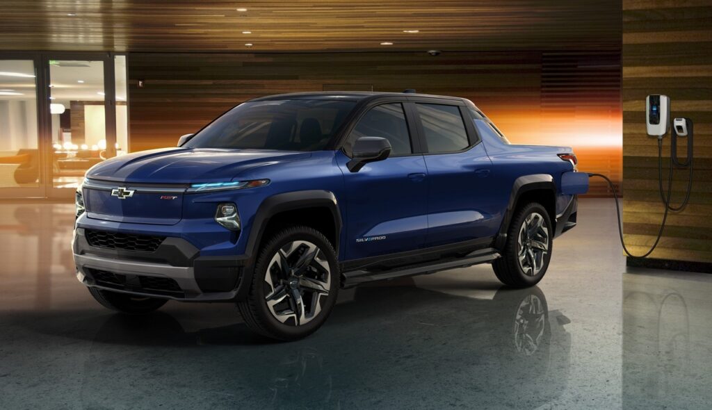 Chevrolet Silverado EV: debutta ufficialmente la versione elettrica [FOTO]