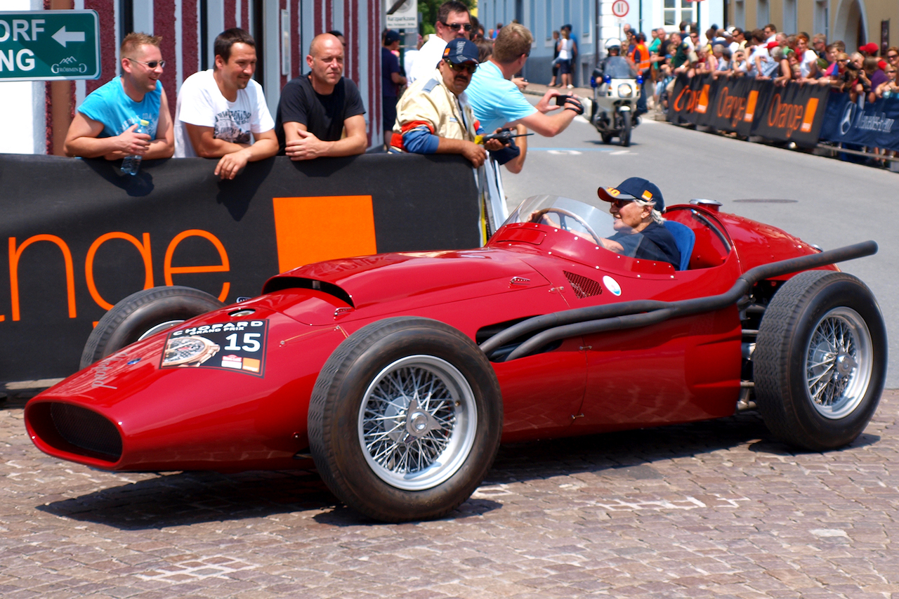 Eva al volante: l’evento automobilistico dedicato alle sole donne in programma a marzo
