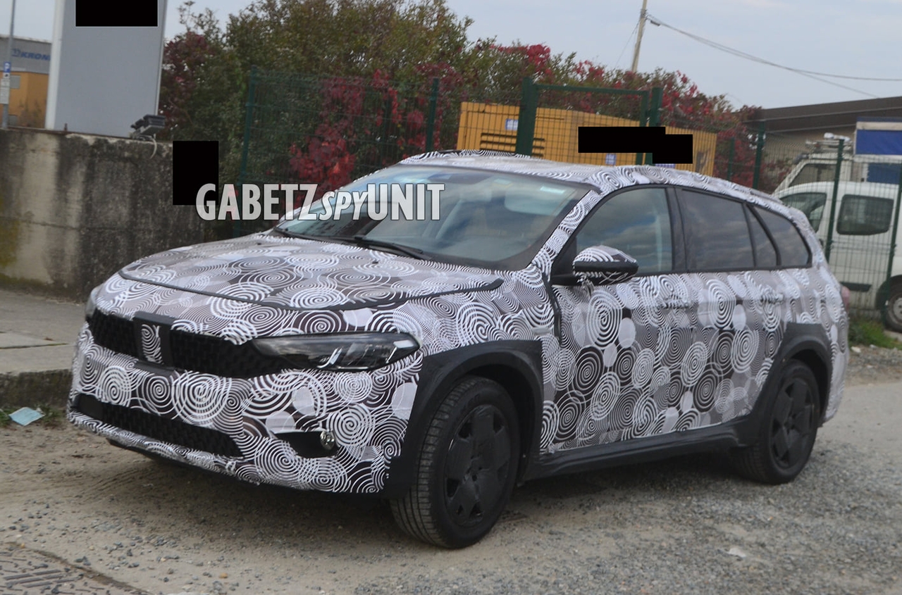 Fiat Tipo Cross SW - Foto Spia
