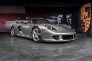Porsche Carrera GT del 2005 venduta all’asta per 2 milioni: è record