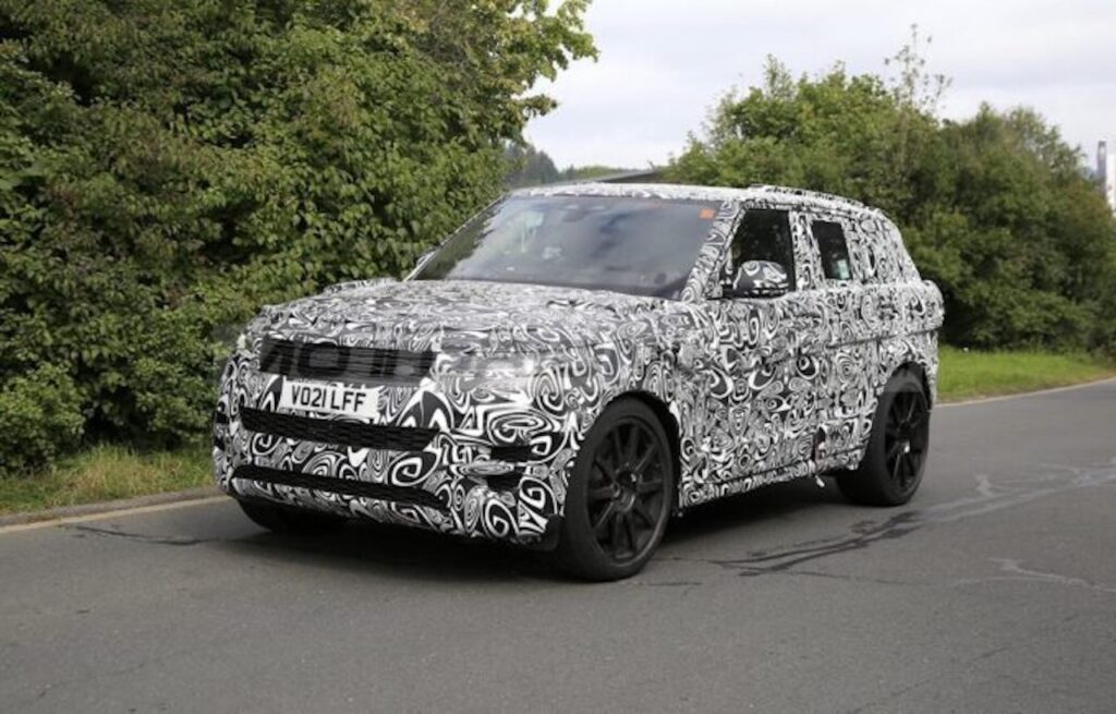 Range Rover Sport SVR 2023 potrebbe condividere il motore con il BMW X5 M Competition