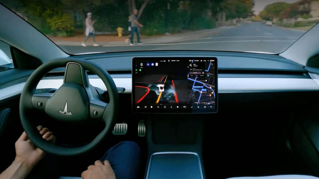 Tesla: il pacchetto Full Self-Driving adesso costa 12.000 dollari