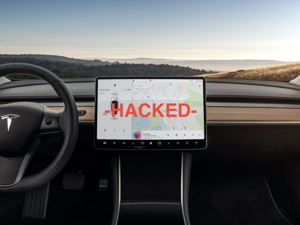 Tesla, 20 vetture “bucate” da un giovane hacker