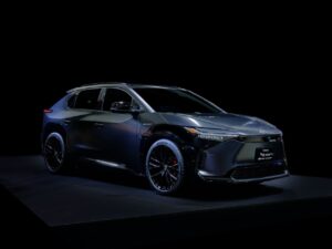 Toyota bZ4X GR Sport Concept: lo speciale SUV elettrico debutta al Salone di Tokyo 2022