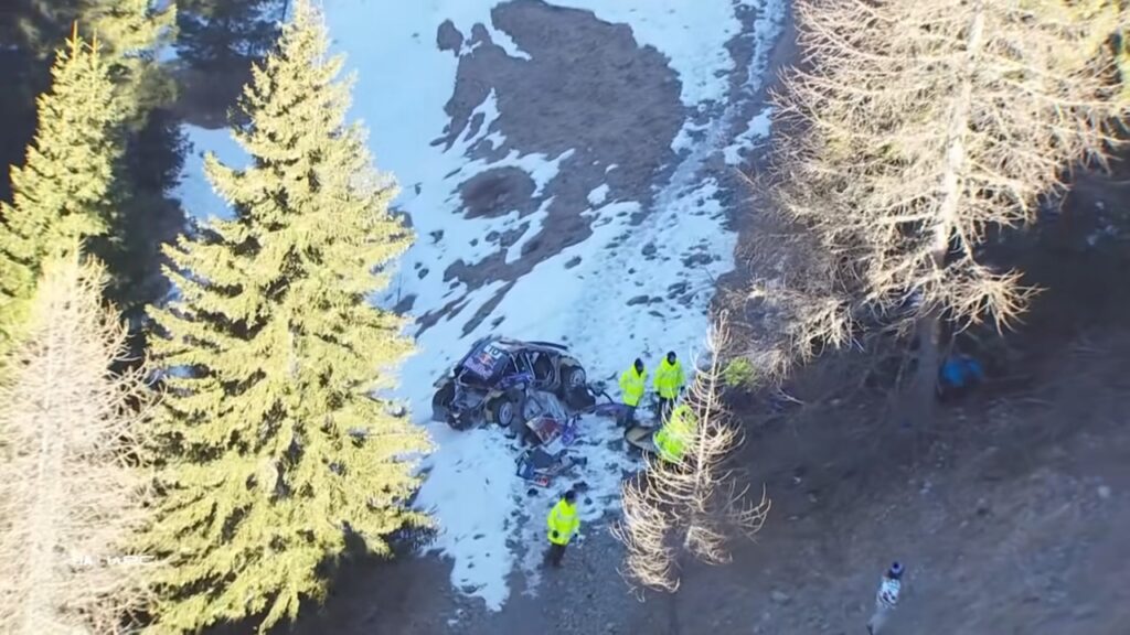 WRC: pilota e copilota escono illesi dopo un terribile incidente [VIDEO]