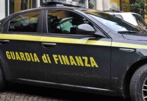 Brianza, controlli della GdF ai distributori di carburanti: multe per 57.000 euro