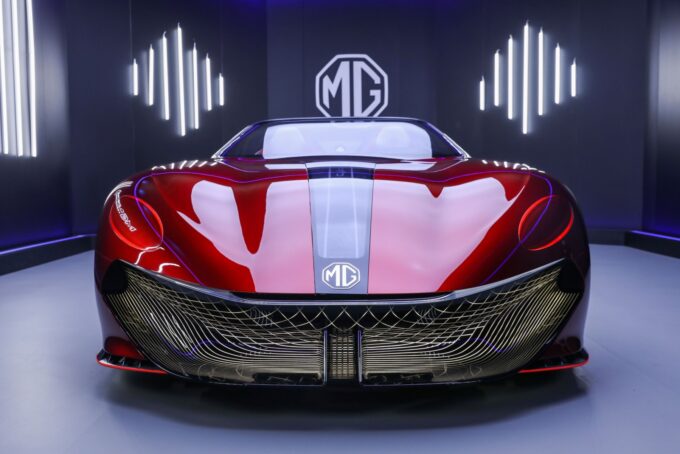 MG prepara la roadster elettrica: la Cyberster di serie è attesa nel 2024