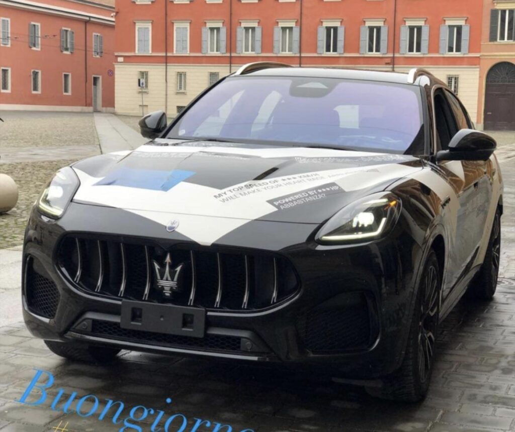Maserati Grecale: in foto quasi senza veli