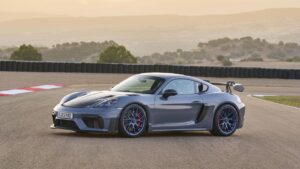 Porsche 718 Cayman GT4 RS: la versione Boxster è possibile