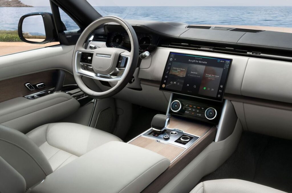 Jaguar Land Rover: arriva Amazon Alexa su tutti i modelli dei due brand