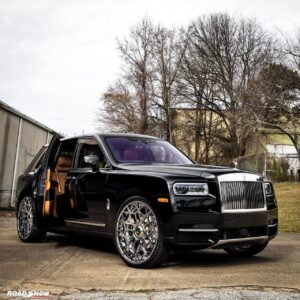 Rolls-Royce Cullinan: ecco la RS Edition in Midnight Black [FOTO]