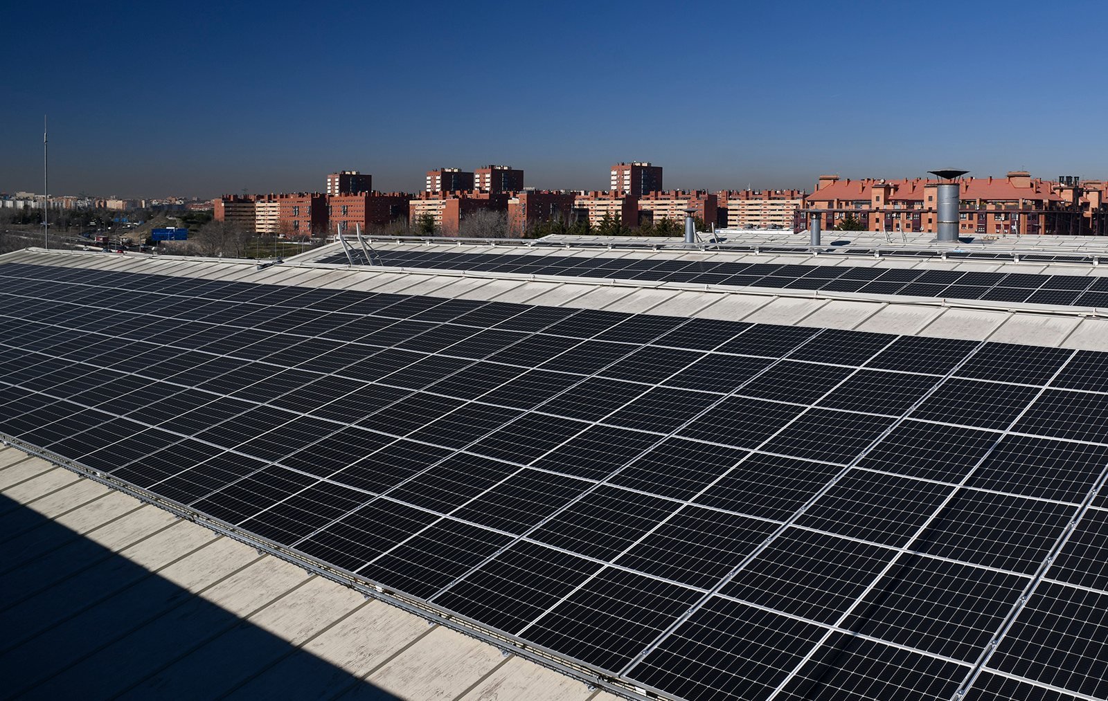 Stellantis: dai motori diesel al più grande impianto fotovoltaico di Madrid