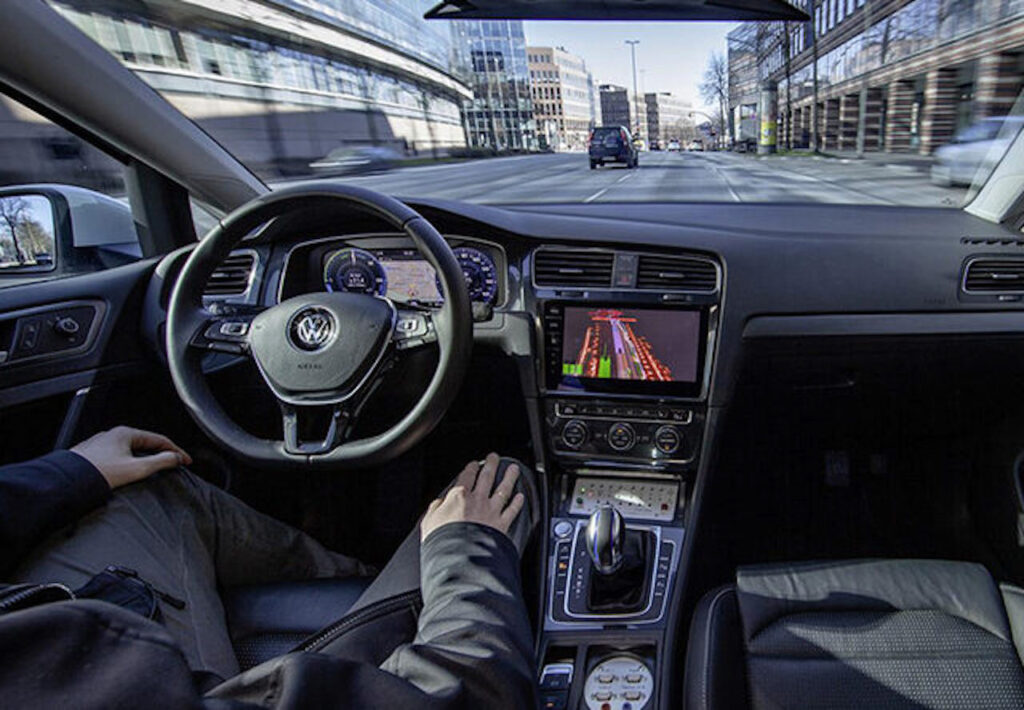 Volkswagen vuole la tecnologia di guida autonoma di Huawei