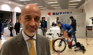 Suzuki al fianco dei ciclisti italiani agli UCI Cycling eSports World Championships 2022 [VIDEO]