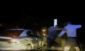 Tesla: l’Autopilot fallisce si scontra contro una volante della polizia [VIDEO]
