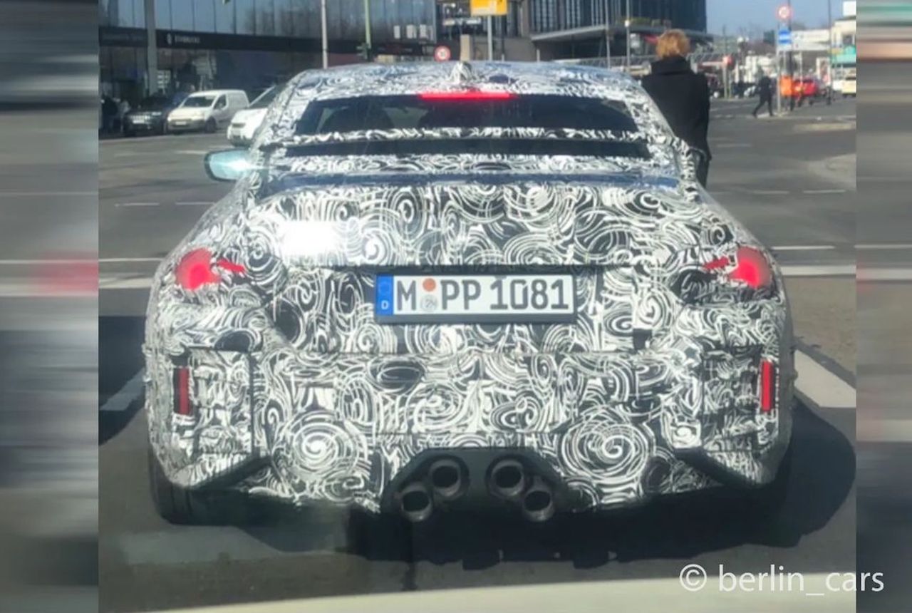 BMW M2 2023: avvistato un prototipo con parti M Performance