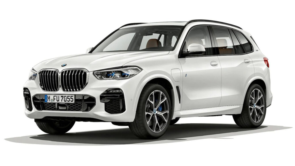 BMW X5 2023: il nuovo restyling potrebbe debuttare ad aprile del prossimo anno