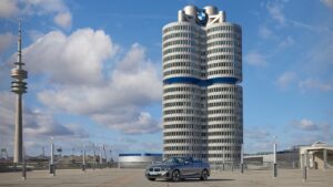 BMW i3: la prima Serie 3 completamente elettrica debutta in Cina [FOTO]