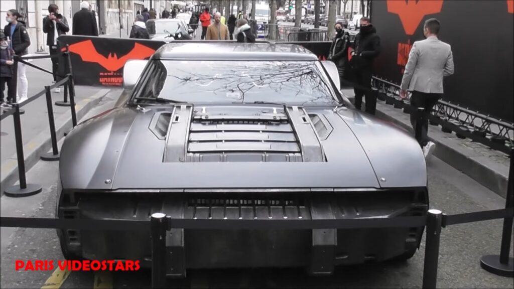 Batmobile: ecco la nuova vettura del film The Batman [VIDEO]