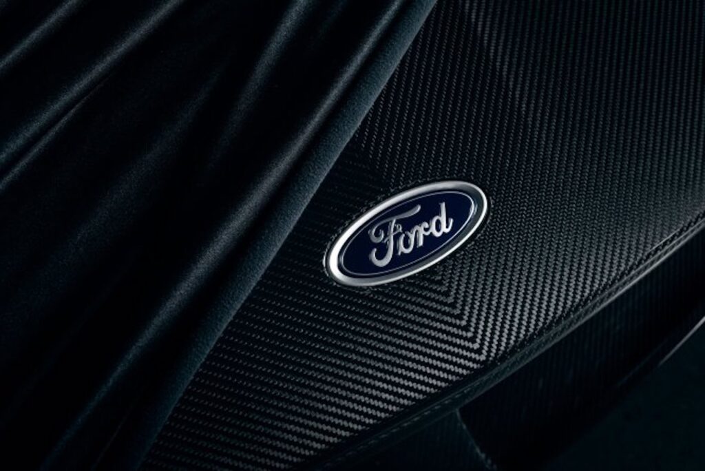 Ford venderà veicoli senza alcune funzioni a causa della carenza di chip