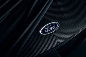 Ford venderà veicoli senza alcune funzioni a causa della carenza di chip