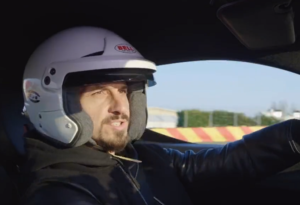 Ferrari, a Maranello arriva Ibrahimovic a guidare le supercar del Cavallino [VIDEO]
