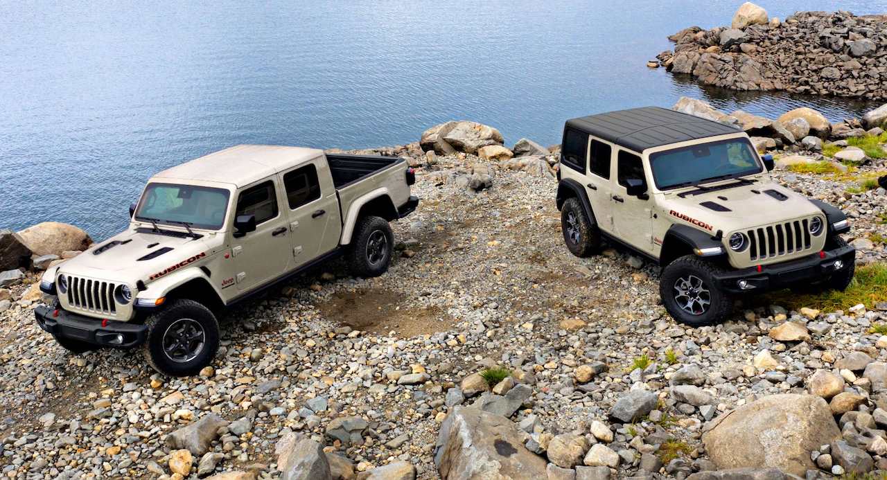 Jeep Wrangler e Gladiator 2022: debutta la nuova colorazione Gobi Sand