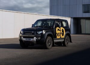 Land Rover Defender 90 007: svelata la one-off per il 60° anniversario di 007