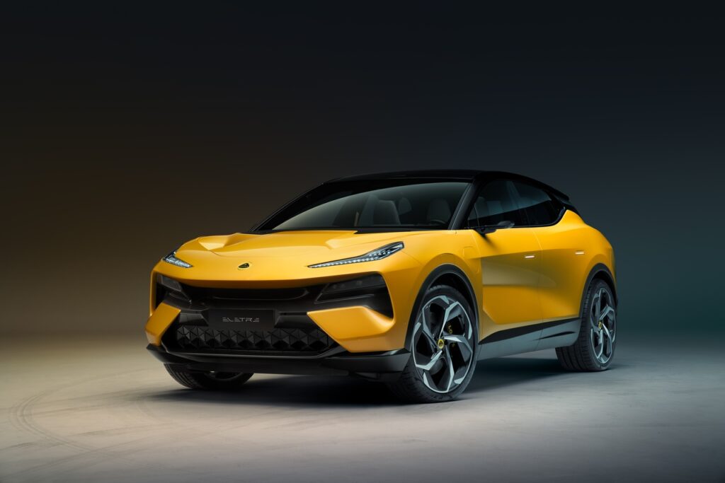 Lotus Eletre: debutta ufficialmente il primo SUV del brand [FOTO]