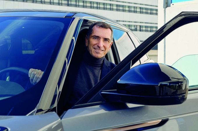 Nuova Range Rover, Santucci, CEO Jaguar Land Rover Italia: “È espressione di leadership e stile britannico”
