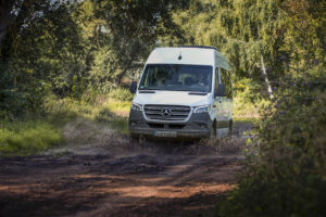 Mercedes Sprinter 2023: debuttano nuovi motori e trazione integrale