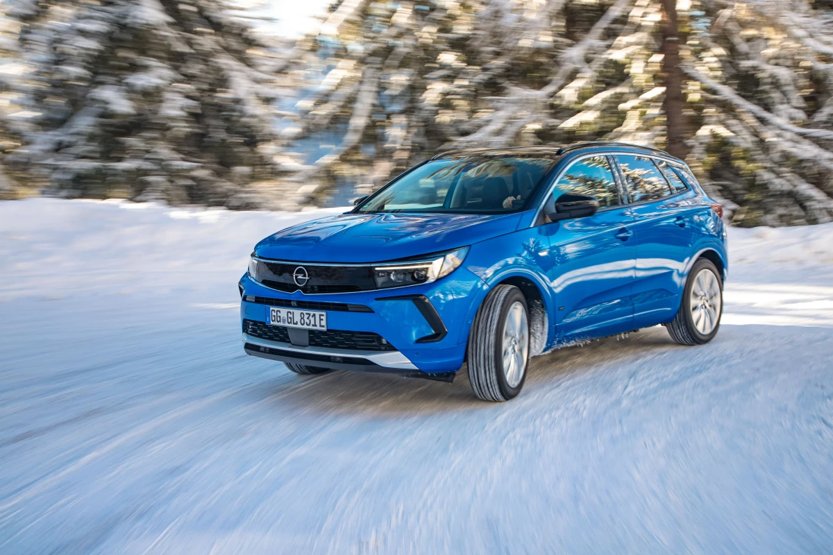 Opel Grandland Hybrid: a marzo a 349 euro al mese