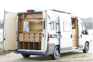 Peugeot Boxer: il furgone si trasforma in un ufficio mobile [FOTO]