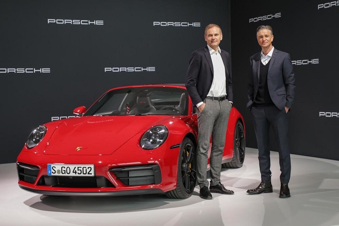 Porsche, risultati 2021 in crescita e l’obiettivo per il 2030: più 80% di vendite fatto da elettriche