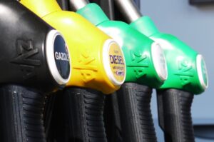 Prezzi carburanti: ecco perché sono aumentati negli ultimi giorni