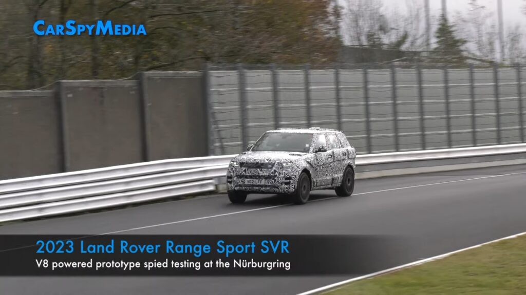 Range Rover Sport SVR 2023: beccato un prototipo sul Nurburgring [VIDEO SPIA]