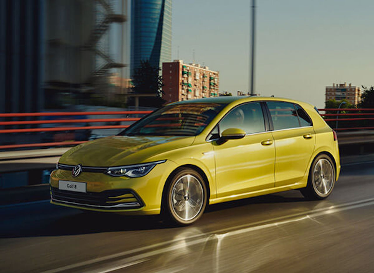 Volkswagen Golf ibrida a 249 euro al mese con finanziamento