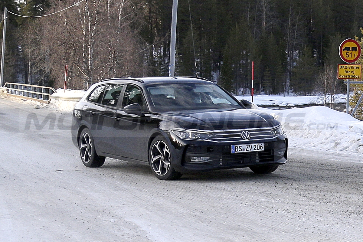 Volkswagen Passat 2024 - Foto Spia 04-03-2022