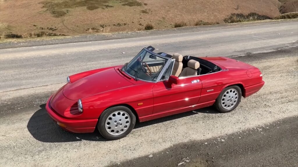 Alfa Romeo Spider: ecco il restomod elettrico [VIDEO]